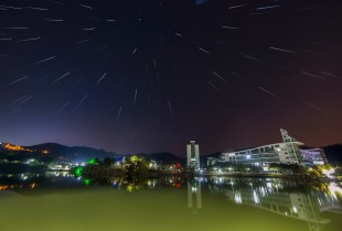 我爱嘉庚夜空美